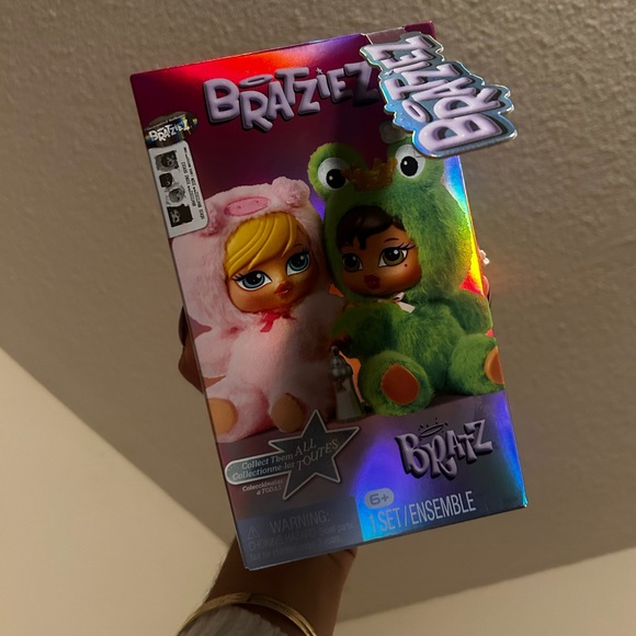 BRATZ Bratziez Iconz Seriez Plush Keychain Blindbox - Confirmed Sasha - Picture 5 of 6